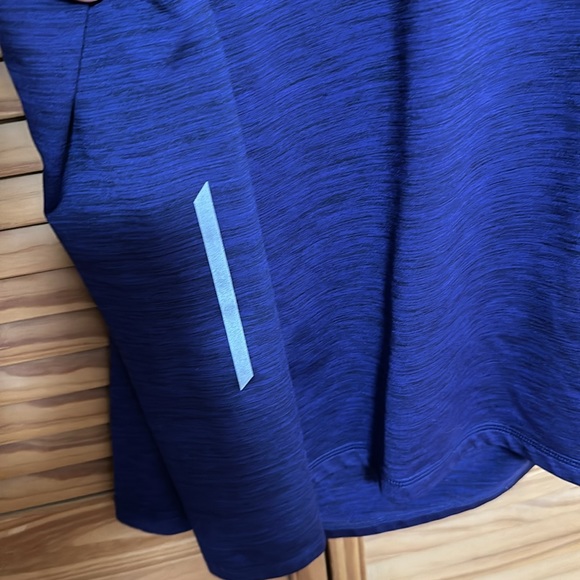 Women’s Running Sweater - Picture 3 of 6